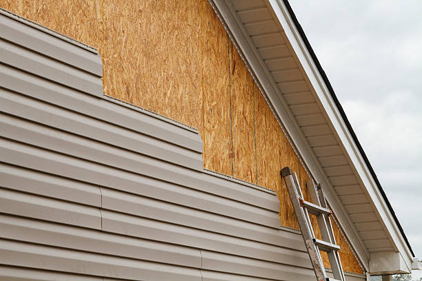 Professional Wood Siding technician working in Milton, WA